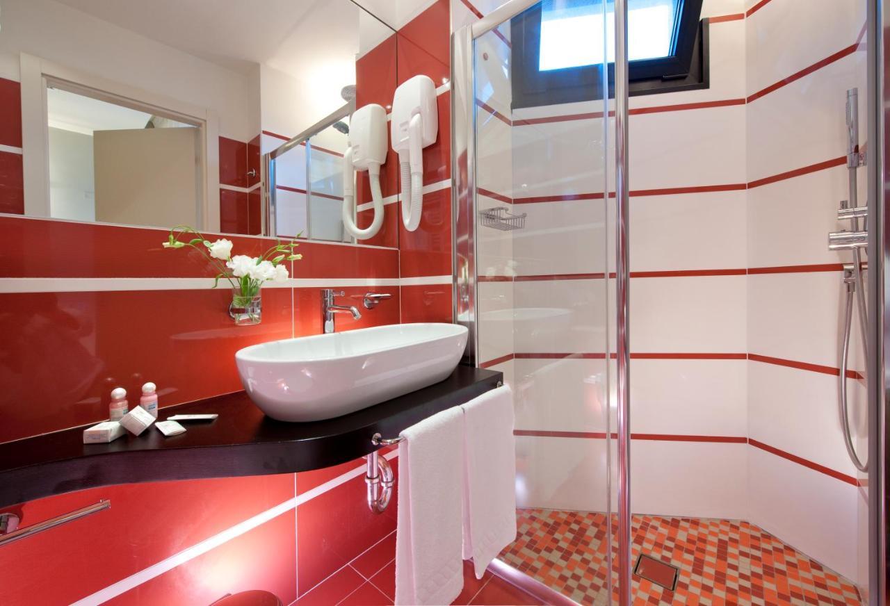 Hotel 2000 Риччоне Номер фото
