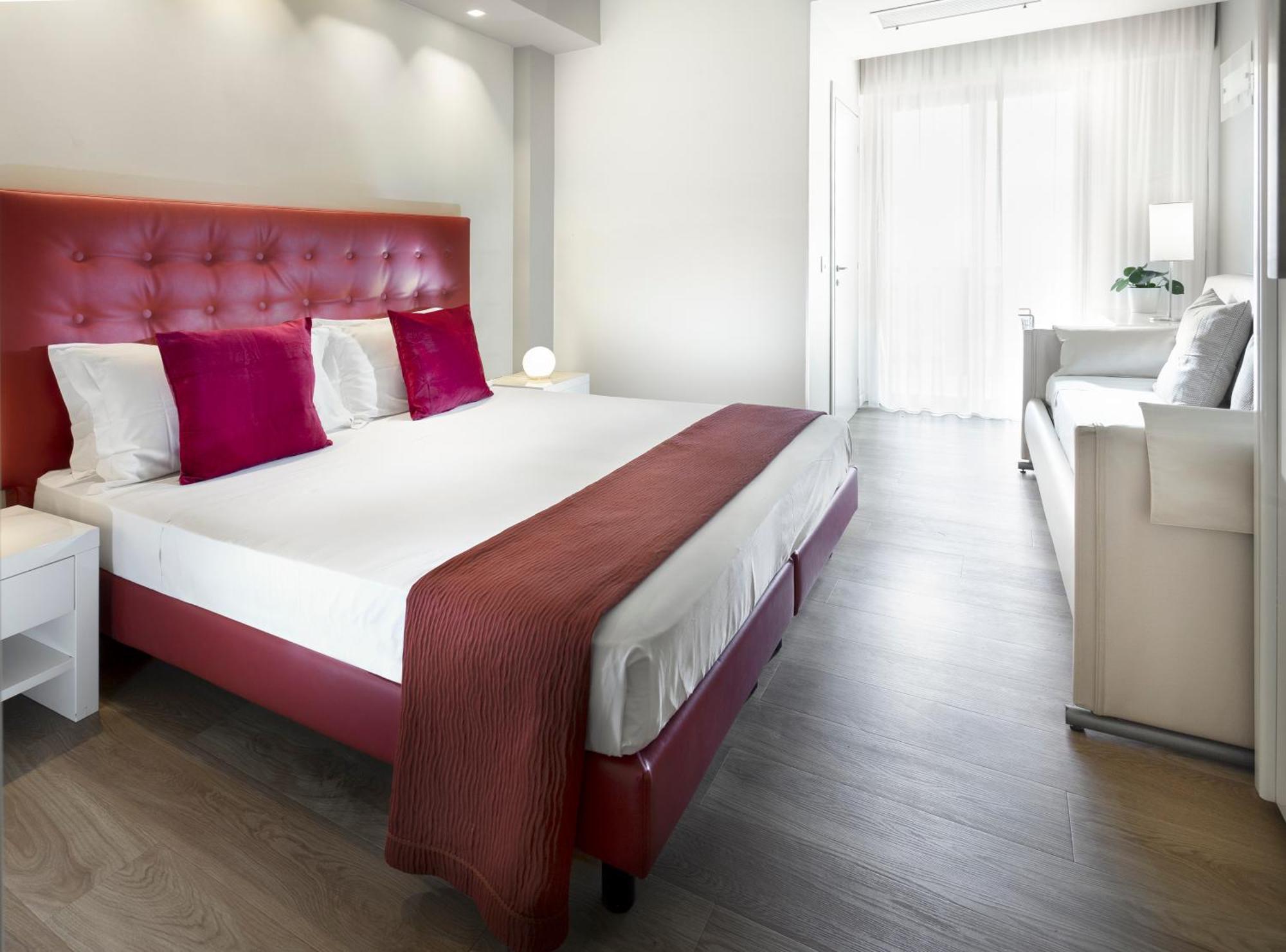 Hotel 2000 Риччоне Экстерьер фото