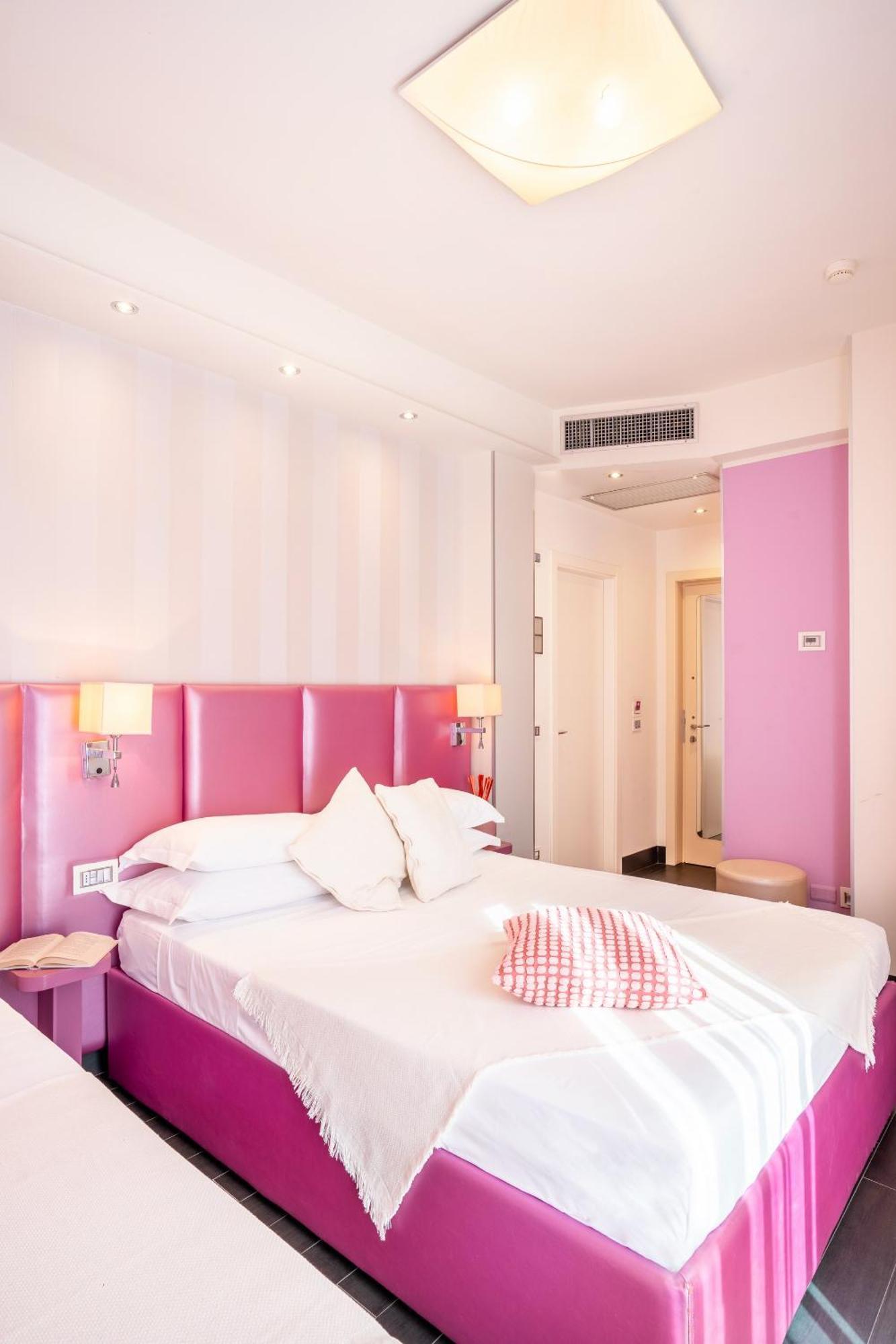 Hotel 2000 Риччоне Экстерьер фото